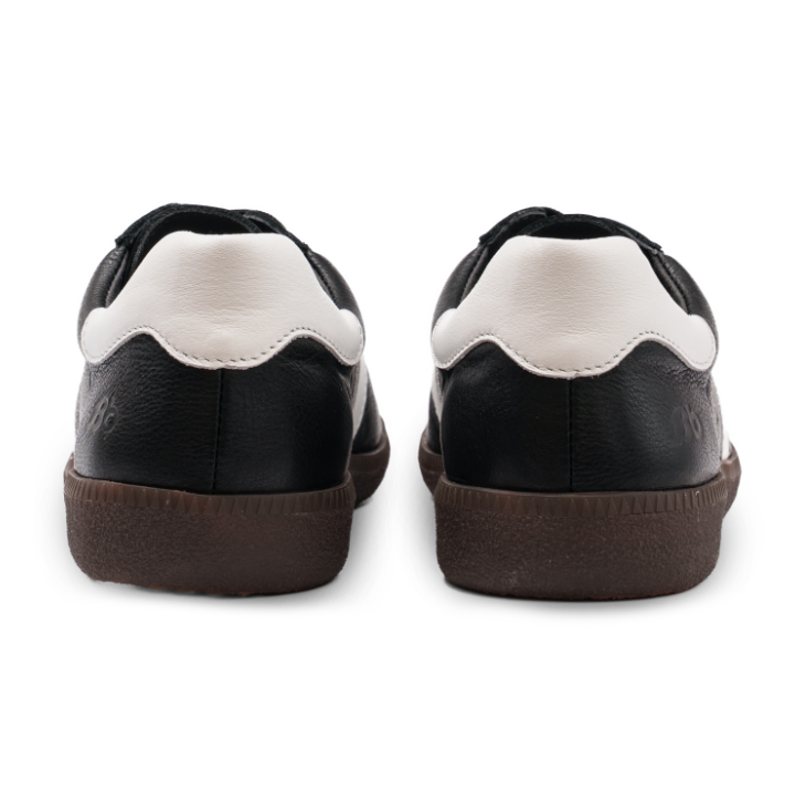 Baťasky 2025 Black and White